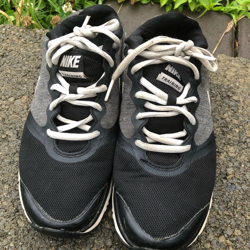 Nike Classic Athletics Size 7